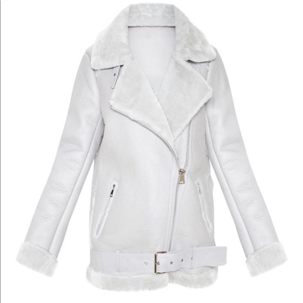 PrettyLittleThing Grey Oversized PU Aviator